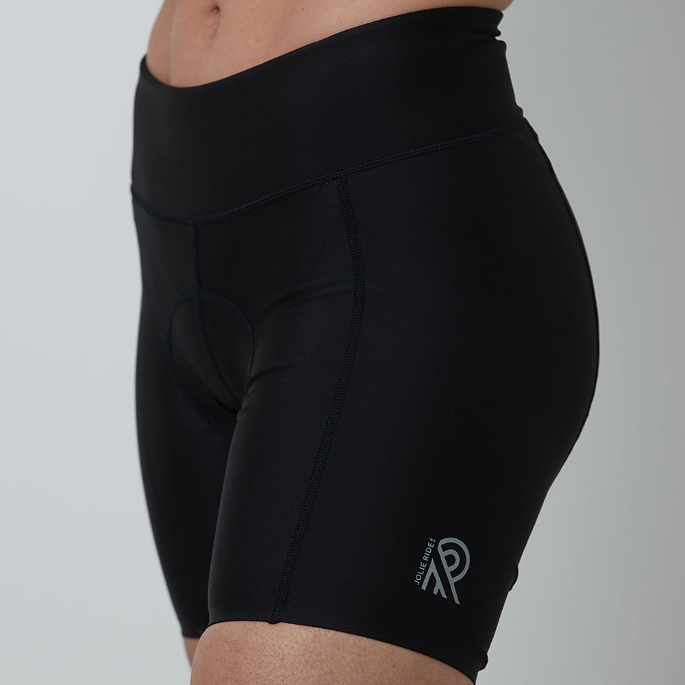 JR611 cuissard de vélo jolie ride mi-cuisse noir avec logo sur la cuisse gauche vue de 3/4
